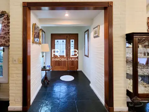 Casa 5 ambientes con 3 baños