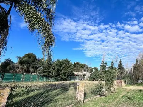 Venta: Terreno en Pueblo Esther. Lote de esquina.