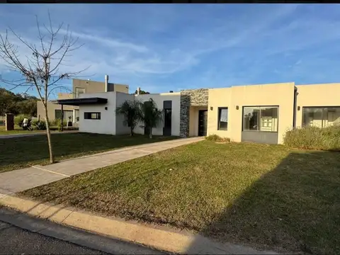 Casa en Venta en Santo Tomas, USD 181.000