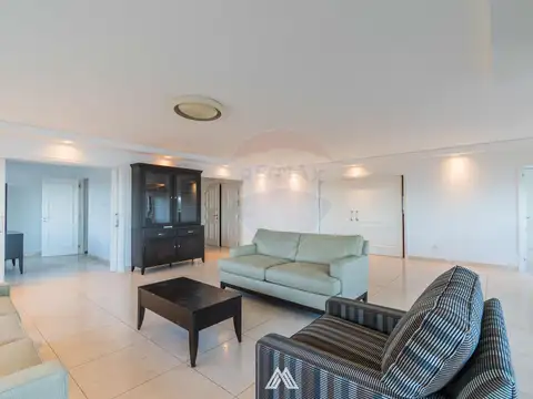 Departamento en Venta de 4 dormitorios