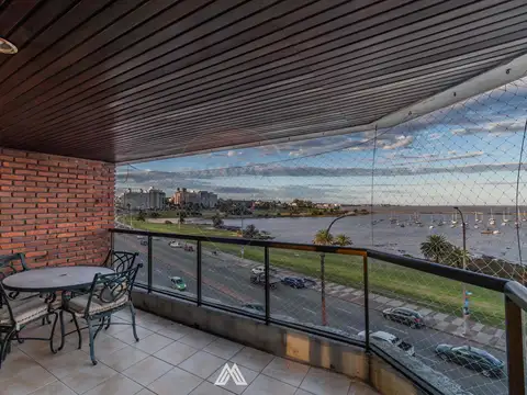 Departamento en Venta de 7 ambientes