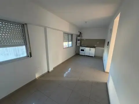 ALQUILER DEPTO 2 AMBIENTES,  zona Ramos Mejia, Ptdo. La Matanza, Provincia de Buenos Aires.