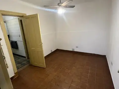 Depto Tipo Casa en Alquiler de 1 dormitorio