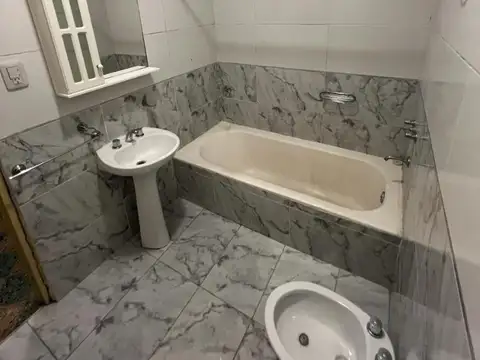 Depto Tipo Casa en Alquiler 55 años