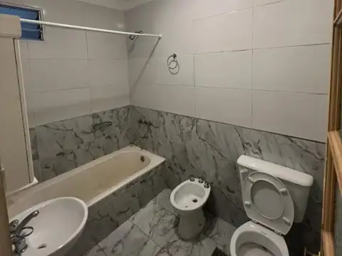 Depto Tipo Casa 2 ambientes con 1 baño