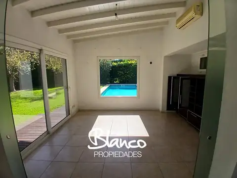 Casa en Venta con 1 cochera
