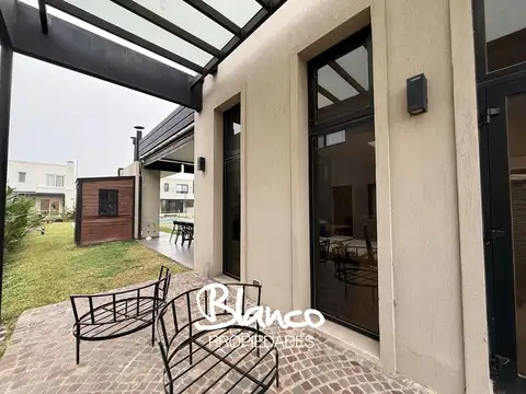 Casa en Alquiler al Norte