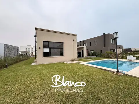 Casa en Alquiler de 3 dormitorios
