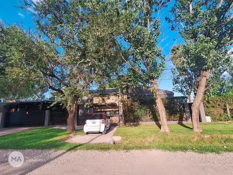 Terreno Apto Uso Comercial 900 m² frente a Barrios Vida -  Av Illia y Ñandubay  - Funes | Venta