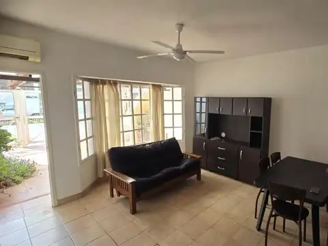 Depto Tipo Casa 2 ambientes con 1 baño