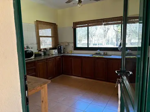 Venta Casa 322 m2. Terreno 1 ,1 ha. Ch. La Alameda