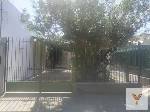 Casa en Venta - 3 Dormitorios  2 Baños Cochera - 463 mts2 - San Miguel del Monte, Buenos Aires