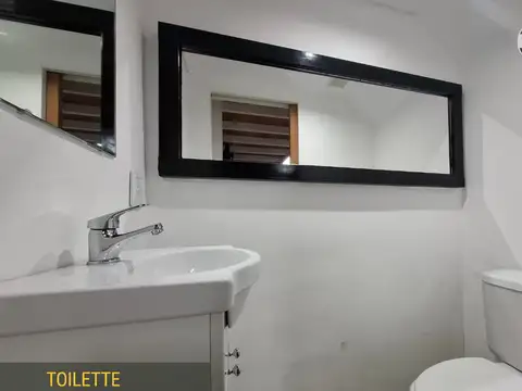 Depto Tipo Casa en Venta con 1 cocheras