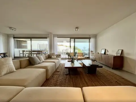 Departamento en Venta de 4 dormitorios