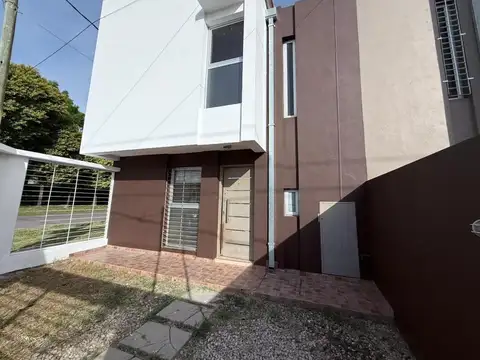 Dúplex en 46 y 150, La Plata Los Hornos