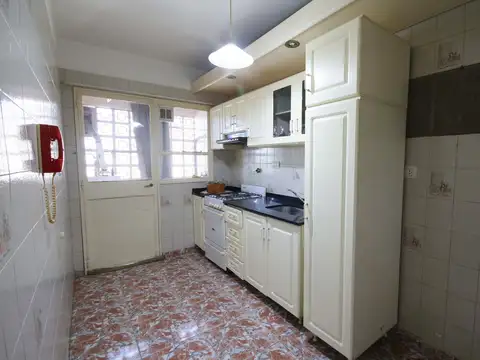 Departamento 5 ambientes con 1 baño