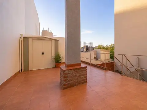Depto Tipo Casa 3 ambientes con 2 baños