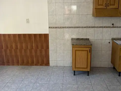 Casa en Alquiler con 1 cochera