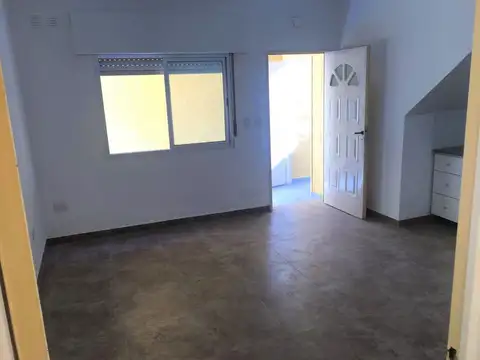Depto Tipo Casa 3 ambientes con 1 baño