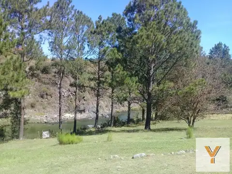 Campo en venta - 4 Dormitorios 2 Baños - Cochera - 100.000Mts2 - Yacanto, Córdoba