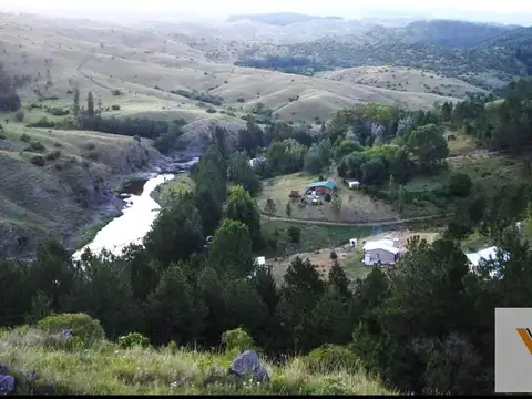 Campo en venta - 4 Dormitorios 2 Baños - Cochera - 100.000Mts2 - Yacanto, Córdoba