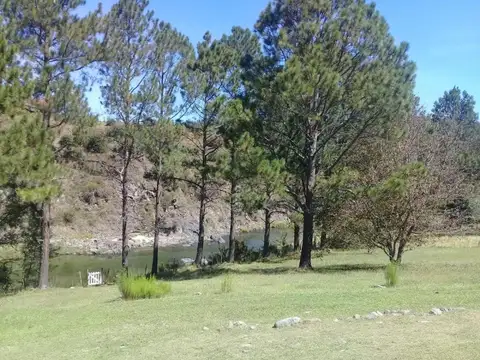 Campo en venta - 4 Dormitorios 2 Baños - Cochera - 100.000Mts2 - Yacanto, Córdoba