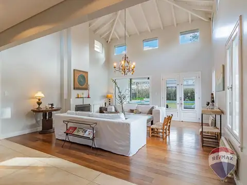 CASA EN VENTA EN ABRIL