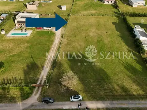Lote 40 x 71 m2, Barrio abierto Las Chacritas
