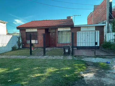 VENTA CASA 3 AMBIENTES FCIO. VARELA