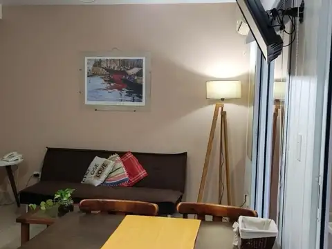 Agüero 800, Piso 1