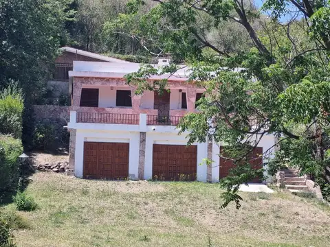 CASA EN VENTA - RIO CEBALLOS - Barrio San Cayetano