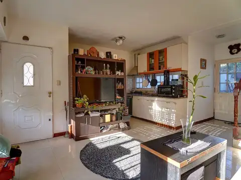 Depto Tipo Casa en Venta de 2 ambientes