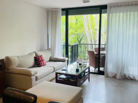 Intendente Tomkinson 300