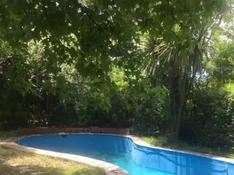 TRES LOTES DE 10X82 C/U CON CASA 3 AMB AMPLIOS