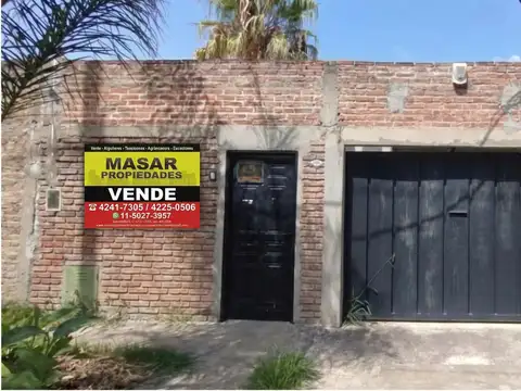 Casa 3 ambientes con fondo