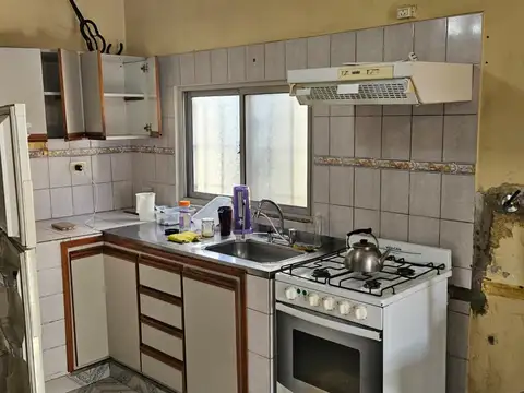 Casa 3 ambientes con 1 baño