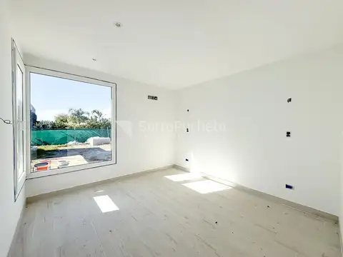 Casa en Venta en Moreno, USD 310.000