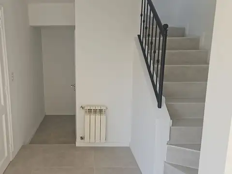 Espectacular Casa en 2 Plantas 230 m Cub Reciclada a Nuevo Como a Estrenar - APTA CREDITO