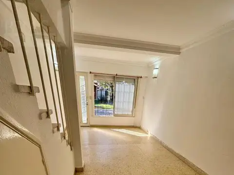 Depto Tipo Casa en Alquiler de 2 dormitorios