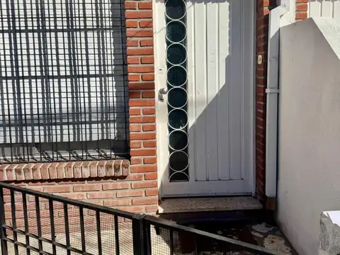 Depto Tipo Casa en Alquiler de 3 ambientes