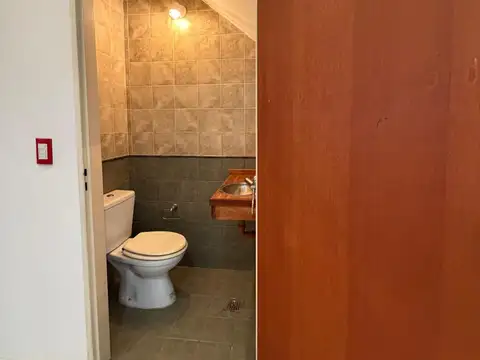Excelente Ph en dúplex con patio y balcón sin expensas, apto profesional