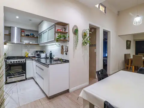 Depto Tipo Casa 4 ambientes con 2 baños