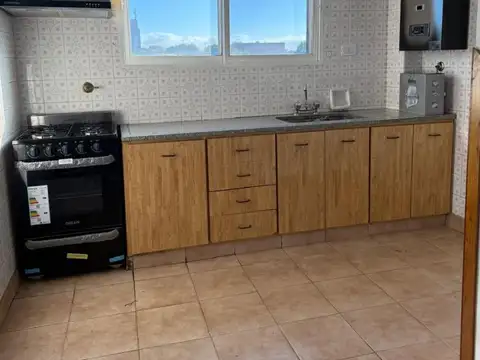 Departamento 5 ambientes con 2 baños
