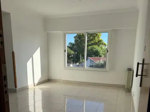 Departamento en Venta en Mataderos, USD 145.000