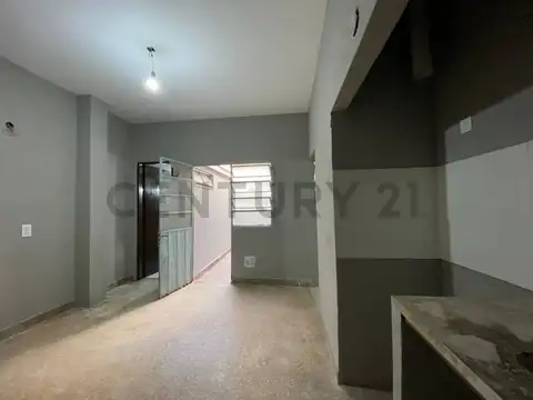 Venta ph dos ambientes con patio, Valentín Alsina