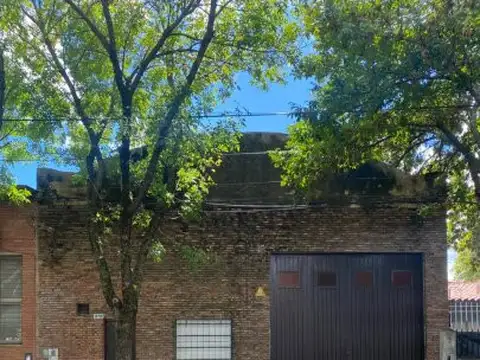 Importante Galpón  excelente ubicación