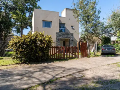 Venta Dúplex 3 Ambientes con Gran Jardín en Complejo Cerrado - Parque Leloir
