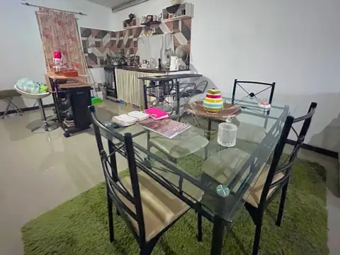 Casa 3 ambientes con 1 baño