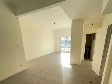 Depto Tipo Casa en Alquiler de 3 ambientes