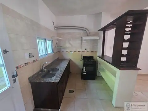 Casa 4 ambientes con 1 baño